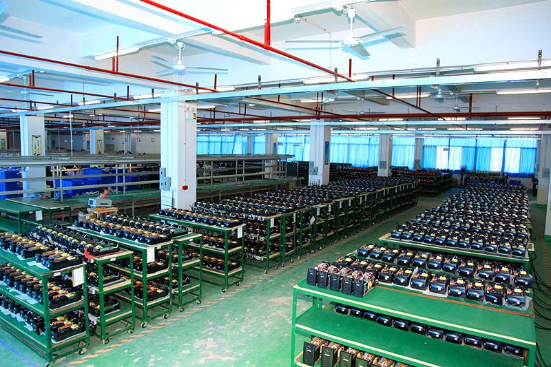 Stabilimento di produzione delle batterie KSTAR nel Guangdong, Cina