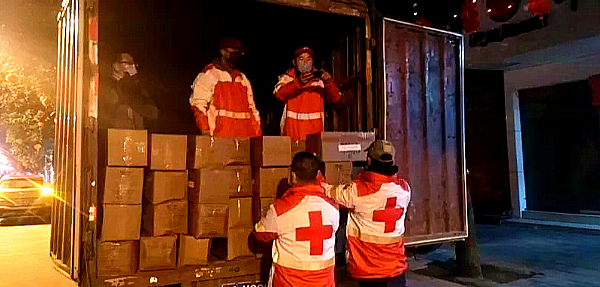 Kstar dona denaro, mascherine e UPS per combattere il coronavirus