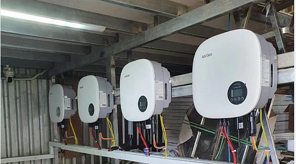 KSTAR fornisce inverter residenziali all'impianto solare su tetto in Vietnam